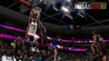 NBA 2K10 foule le parquet